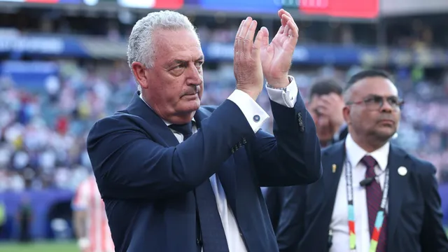El descargo de Alfaro tras la eliminación de Paraguay: “Terminaron haciendo tiempo”