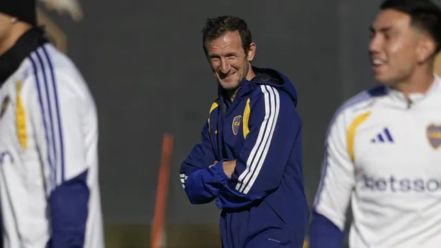 Planteo ofensivo: el equipo que probó Arruabarrena para Boca vs. Sarmiento