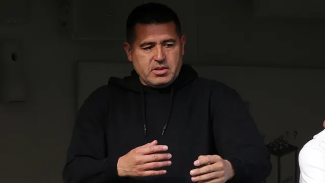 Juan Román Riquelme duda: ofrecieron a Boca a un delantero de jerarquía, pero vale 7 millones