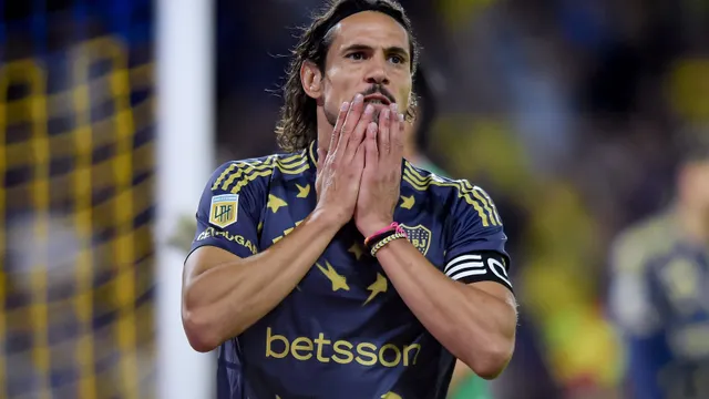 Edinson Cavani volvió a lesionarse