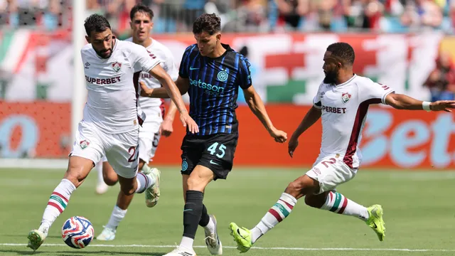 Fluminense eliminó a Inter y los hinchas de Boca se burlaron de River: "Cómo protegen a Gallardo"