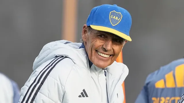 Miguel Ángel Russo probó dos equipos en Boca, a 8 días de Benfica y dio pistas