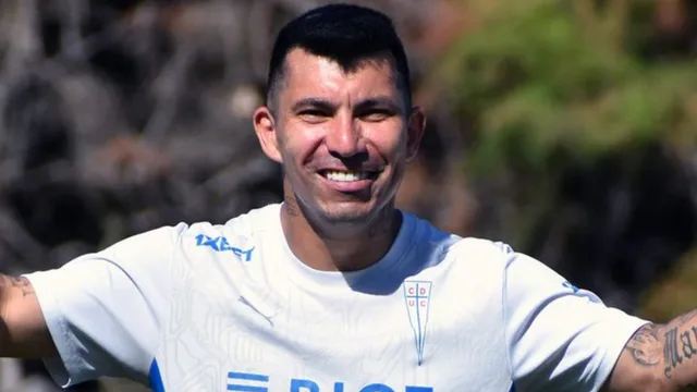 Con qué jugador de Boca cambió camisetas Gary Medel tras el partido ante Universidad Católica