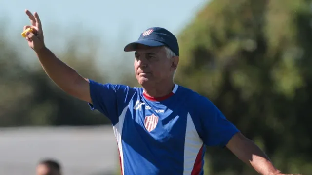 Con respeto hacia Boca, el DT de Unión palpitó el partido del domingo: “Si te dormís…”