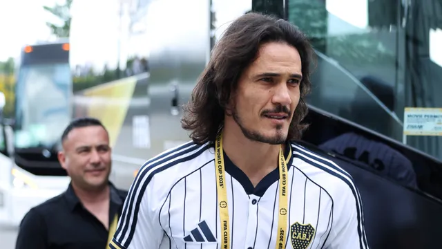 ¿Cavani juega contra Argentinos? La novedad de la práctica de Boca que puede cambiar los planes de Russo
