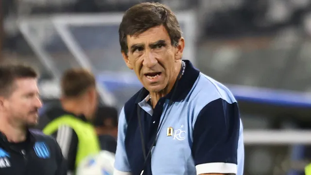 Atento, Boca: Gustavo Costas, preocupado por la lesión de una de las figuras de Racing