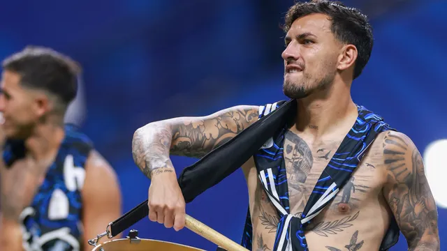 Paredes habló sobre la bandera de Malvinas tras Argentina-Inglaterra: "Siempre nuestras"
