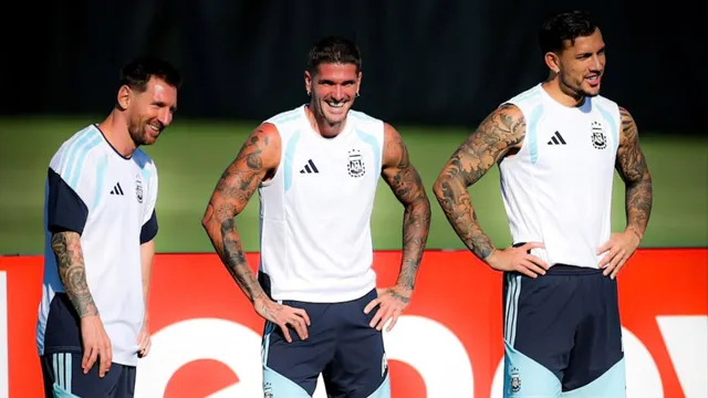La sorpresa de Leandro Paredes y la Selección Argentina para Lionel Messi en su cumpleaños