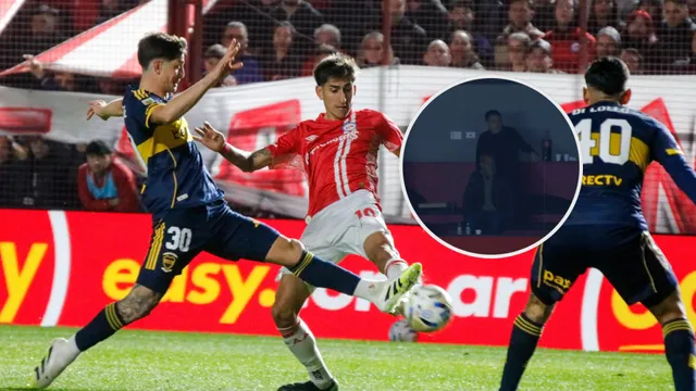 Los gestos de fastidio de Riquelme en pleno partido de Boca: hubo debate futbolístico con Delgado en el palco
