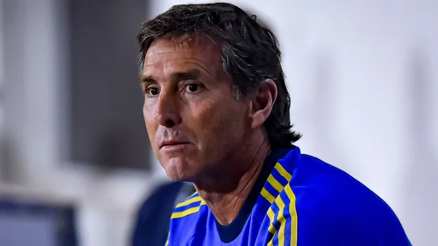 Claudio Úbeda blanqueó cómo eran las charlas sobre el equipo con Riquelme y Delgado: "Pero la decisión final era mía"