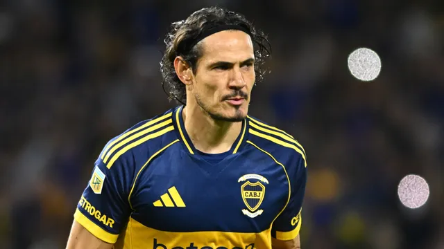 Sorpresa en el futuro de Edinson Cavani: Lecce de Italia se plantea ofrecerle retirarse ahí