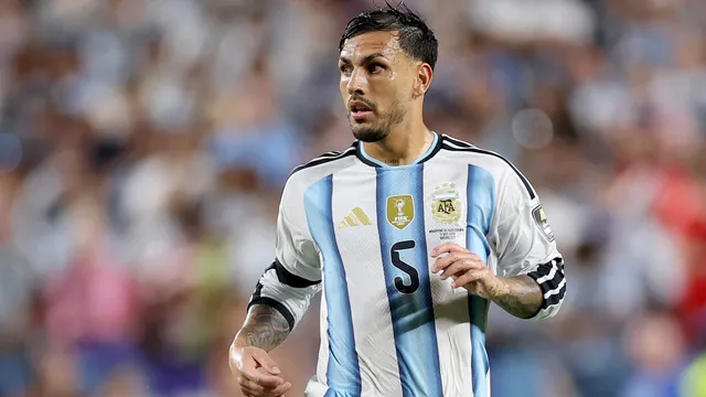 Juega Paredes y hay un cambio: el equipo confirmado de Argentina vs. Inglaterra