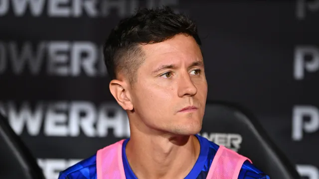 Ander Herrera sigue en actividad: fue presentado en Zaragoza tras rescindir con Boca