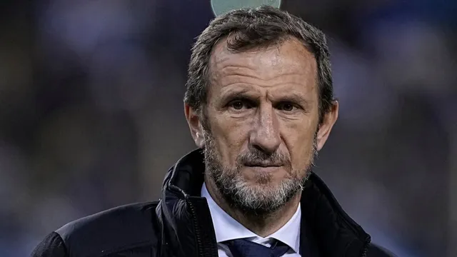 Arruabarrena tiene una duda: los 4 jugadores que pelean para acompañar a Merentiel ante Sarmiento