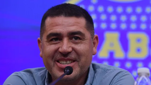Riquelme quiso en varios mercados a Lucas Robertone y ahora busca equipo