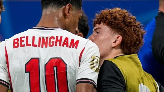 No se vio: el cachetazo de Bellingham al Colo Barco que no fue sancionado