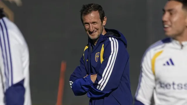 Arruabarrena prueba: el posible equipo de Boca para enfrentar a Sarmiento