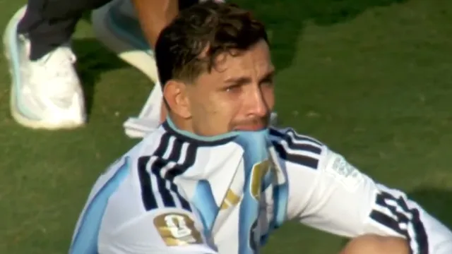 El llanto de Leandro Paredes tras la derrota de Argentina ante España