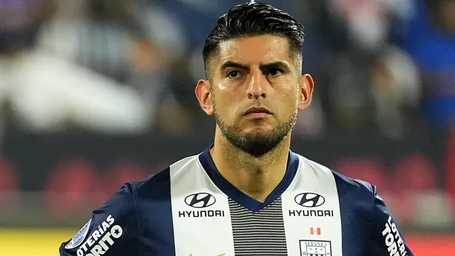Ex Boca: el complicado momento que vive Carlos Zambrano en Perú