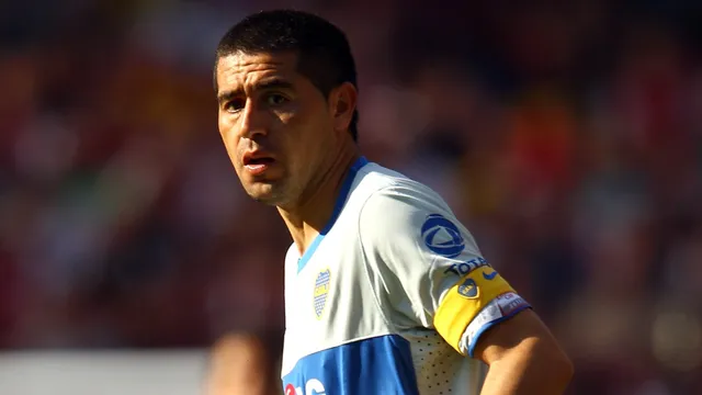 Cambió la camiseta con Riquelme y lo amenazaron de muerte: "Me quisieron pegar un tiro"
