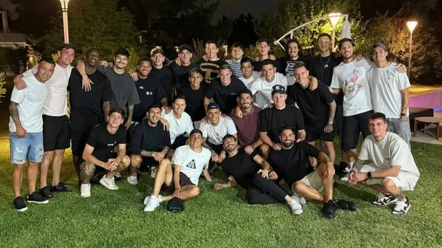 Los tres jugadores de Boca que no aparecieron en la foto grupal del plantel tras la victoria con Barracas
