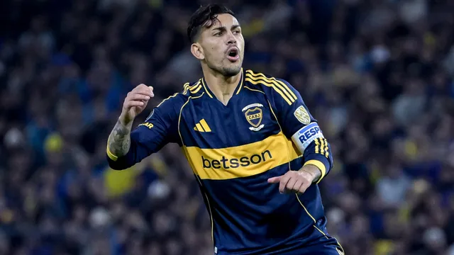 La foto de Paredes junto a dos referentes del vestuario de Boca: "Cómo los quiero"