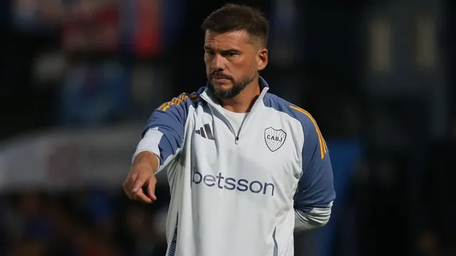 Mariano Herrón se la jugó con un cambio: la probable formación de Boca ante Independiente