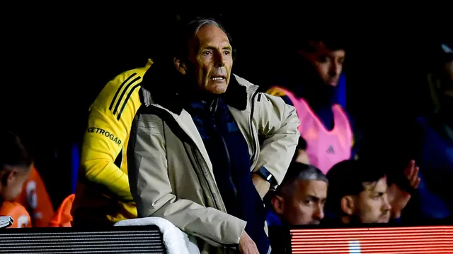 Russo defendió a Alan Velasco de los silbidos de los hinchas de Boca: "Yo lo veo bien"