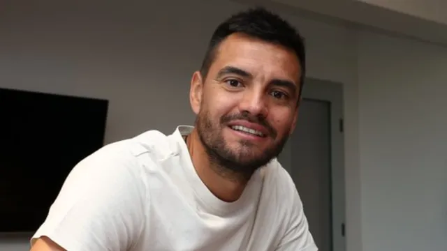 Como Rojo en Racing: el llamativo contrato que firmó Sergio Romero en Argentinos Juniors