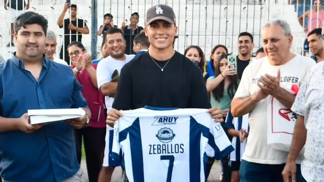 Locura por Exequiel Zeballos en La Banda: el crack de Boca volvió a su pueblo