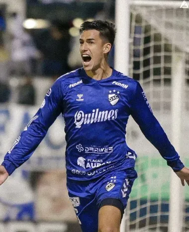 Renzo Giampaoli con la camiseta de Quilmes. (Captura)