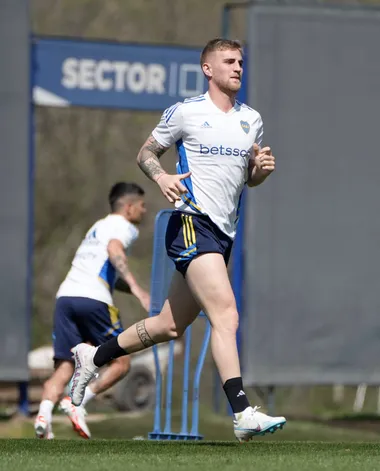 Valentini en la práctica de Boca. (Imago)