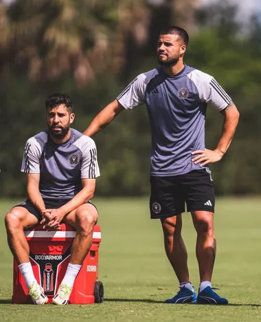 Weigandt junto a Jordi Alba durante un entrenamiento en el Inter Miami. (Instagram)