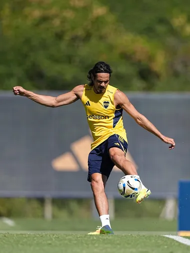 Cavani no viaja a Salta con el plantel de Boca. (@javierphotogamma)