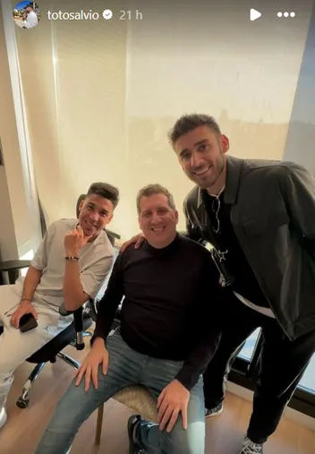 Salvio junto a Pol. (Captura)