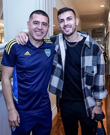 Riquelme junto a Paredes, una imagen que puede repetirse pronto