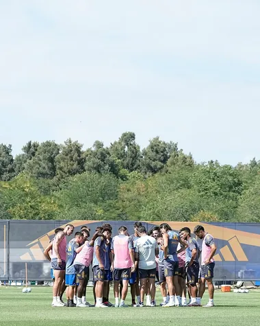 Gago tiene a ocho jugadores que tendría como fijos en el equipo titular. (Boca Oficial)
