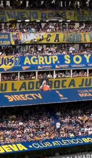 La bandera de la familia de Sergio Romero.