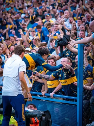 El hincha italiano que festejó con Zeballos.