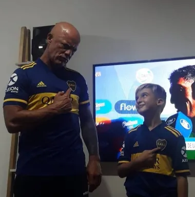 Walter Mouriño y Demian, su hijo, a quien le transmitió el amor por Boca Juniors.