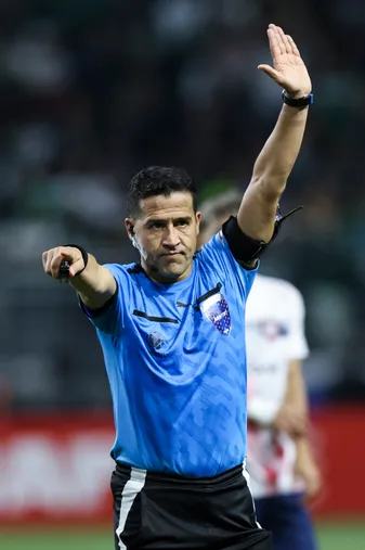Felipe González, dirigienado la Copa Libertadores. (Getty)