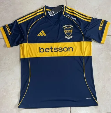 Así sería la nueva camiseta titular de Boca. (Marto_CABJ)