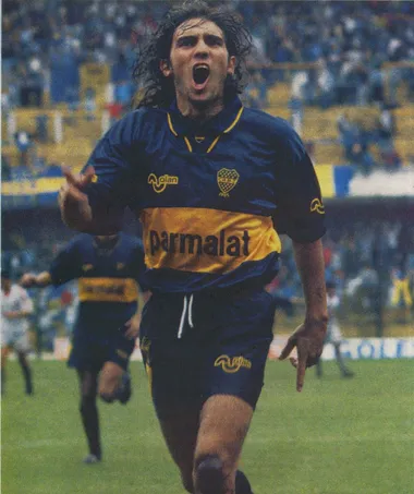 Manteca Martínez grita un gol con alma y vida en La Bombonera.