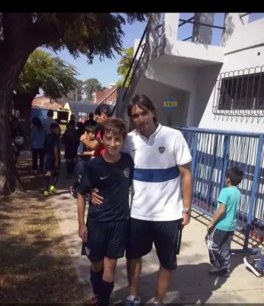 Giovanni Ferraina, de chico, junto a Diego Martínez.