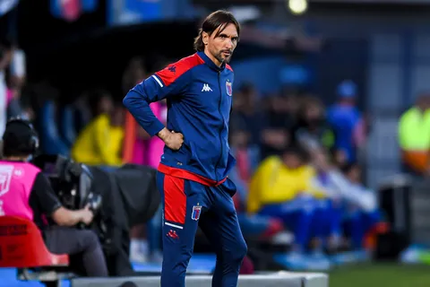 Diego Martínez será DT de Boca: su historial contra River