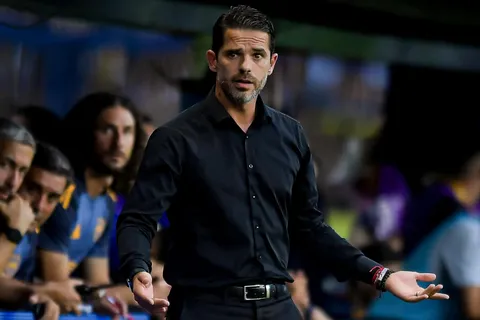 Gago siempre quiso a Felipe Loyola, pero hay una complicación: "No se lo venderían a Boca"