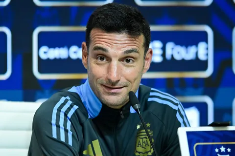 La clara postura de Lionel Scaloni sobre la vuelta de Leandro Paredes a Boca: "Si vuelve..."