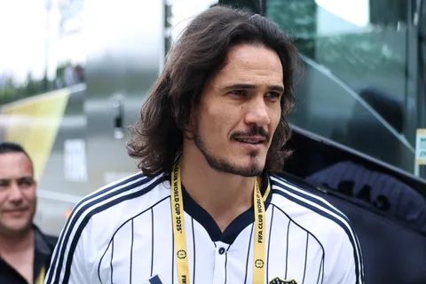 Edinson Cavani y un inesperado encuentro con un viejo conocido: "Lindo momento, amigo"