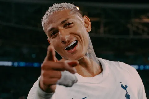 Richarlison se burló de Boca en Instagram.