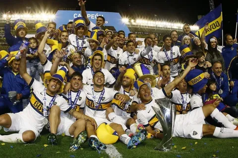 Guillermo Burdisso fue campeón en Boca y explicó los sacrificios que tiene el club: "No podés ir al colegio de tus hijos"